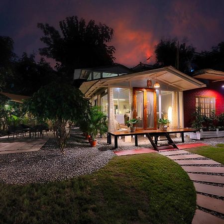 International Travellers' Hostel By Ith Stays Варанаси Екстериор снимка