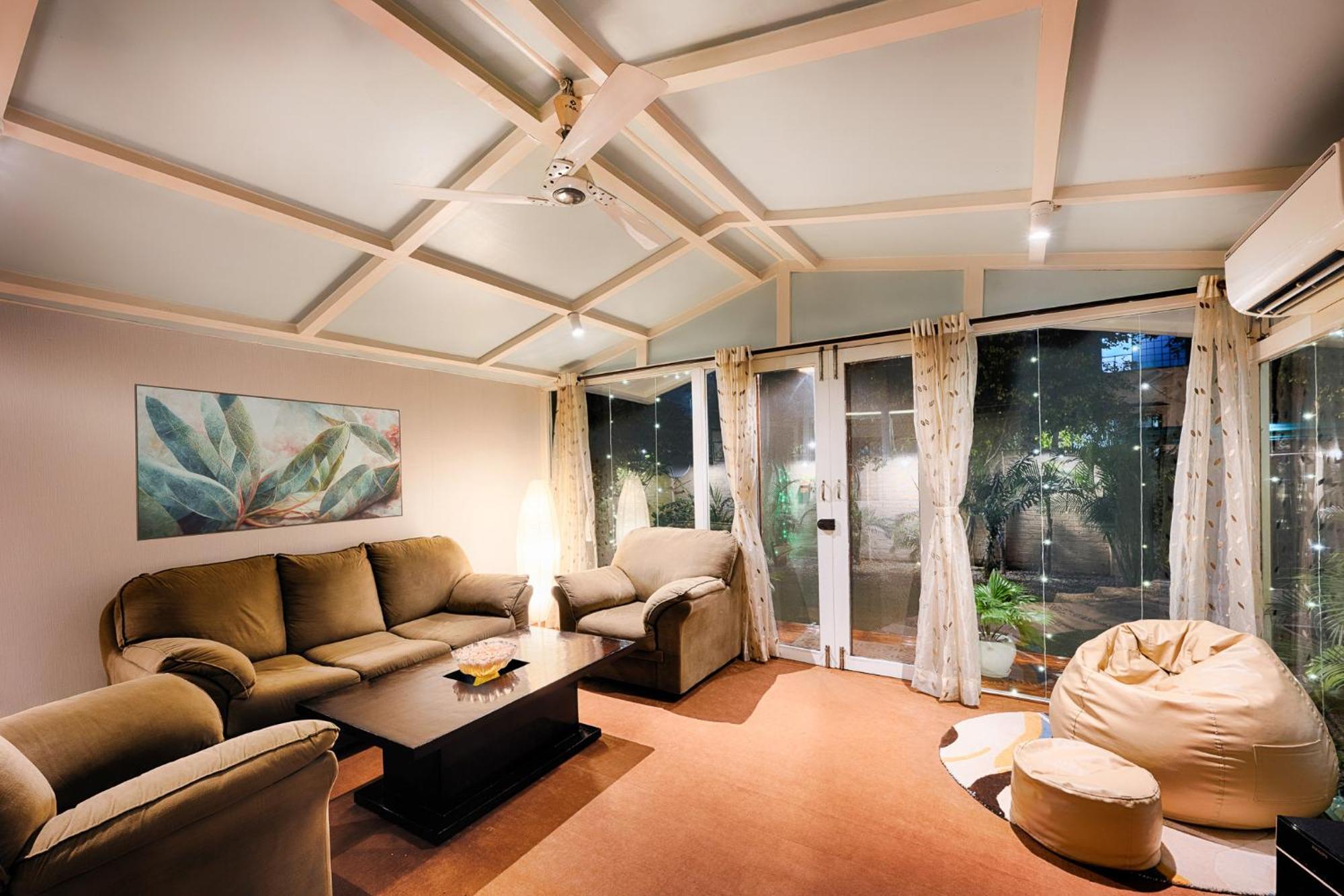 International Travellers' Hostel By Ith Stays Варанаси Екстериор снимка