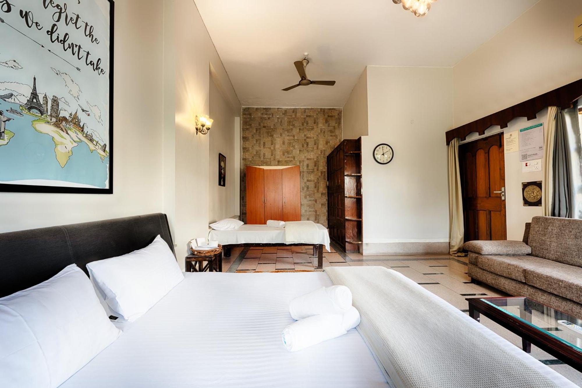International Travellers' Hostel By Ith Stays Варанаси Стая снимка
