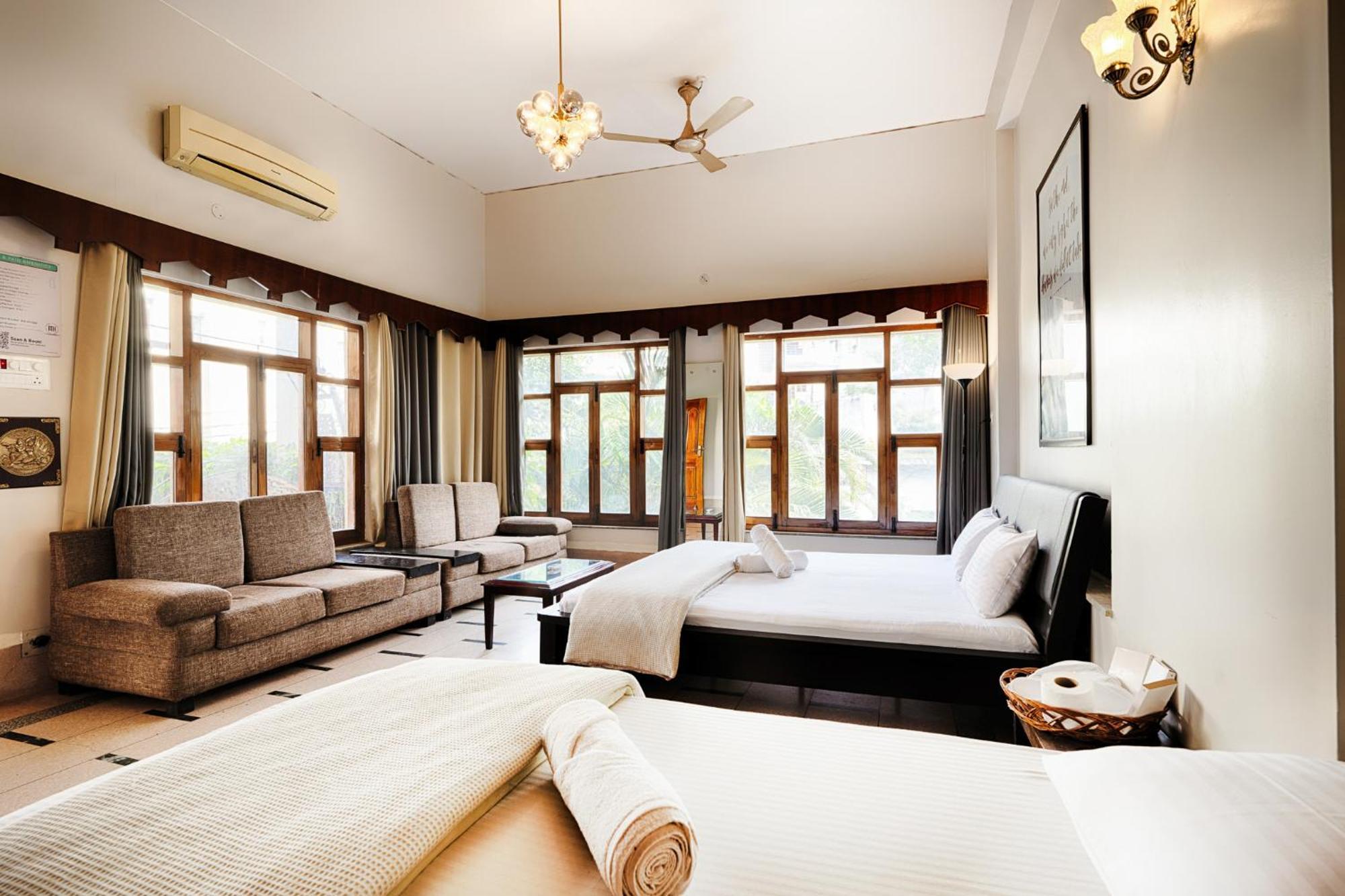International Travellers' Hostel By Ith Stays Варанаси Екстериор снимка