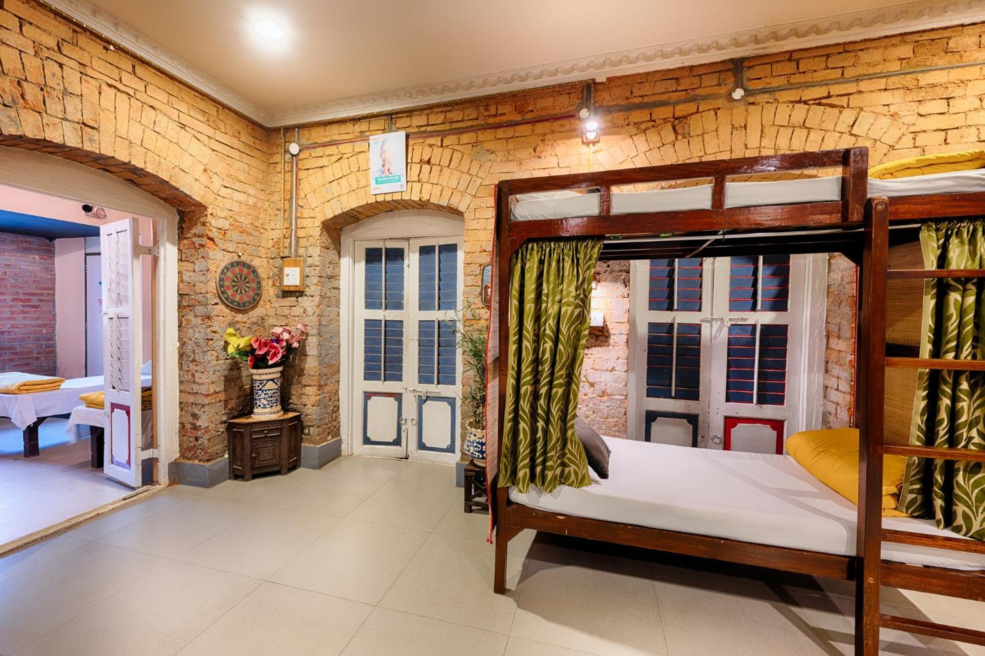 International Travellers' Hostel By Ith Stays Варанаси Екстериор снимка