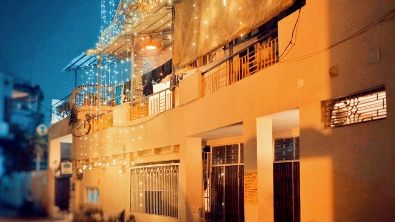 International Travellers' Hostel By Ith Stays Варанаси Екстериор снимка